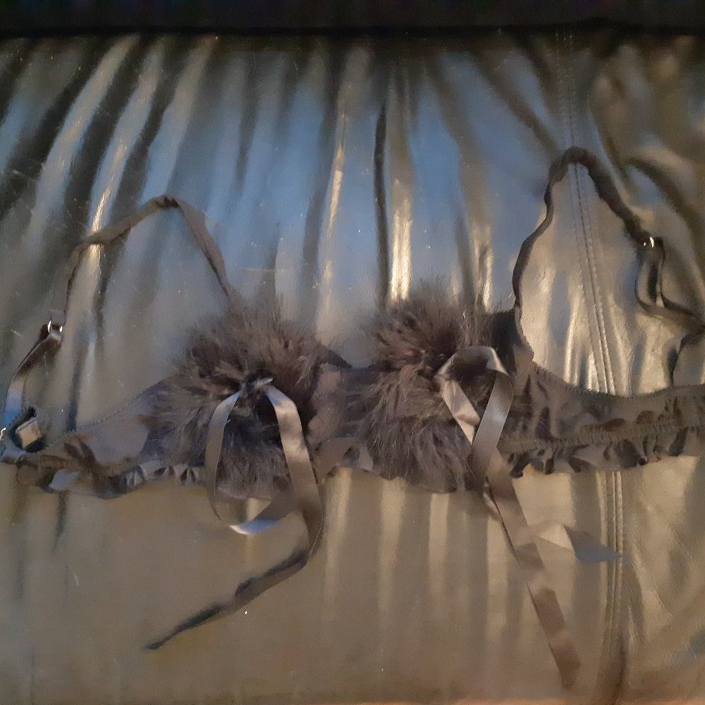 Fluffy Burlesque Bra